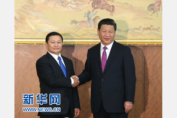 8月22日，國(guó)家主席習(xí)近平在烏蘭巴托會(huì)見蒙古國(guó)總理阿勒坦呼亞格。 新華社記者龐興雷攝 