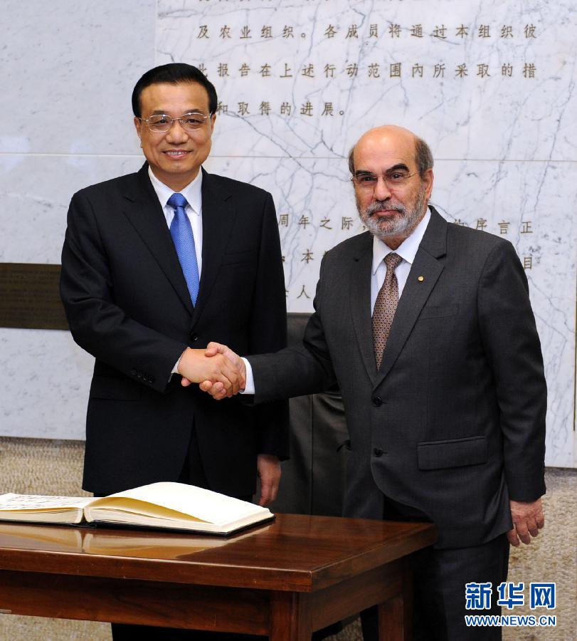 10月15日，中國國務院總理李克強在羅馬會見聯合國糧農組織總干事格拉齊亞諾。 新華社記者 饒愛民 攝