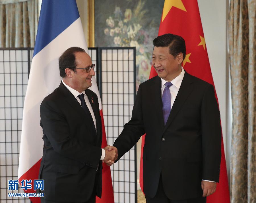 11月16日,國家主席習近平在澳大利亞布里斯班會見法國總統(tǒng)奧朗德。 新華社記者丁林攝 11月16日,國家主席習近平在澳大利亞布里斯班會見法國總統(tǒng)奧朗德。 新華社記者丁林攝