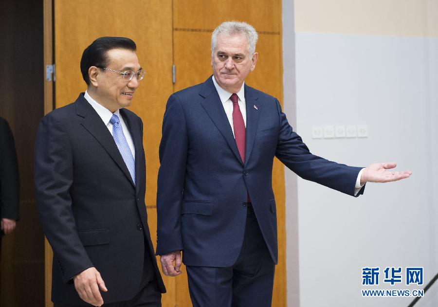 12月18日，國務院總理李克強在貝爾格萊德會見塞爾維亞總統尼科利奇。 新華社記者 黃敬文 攝 