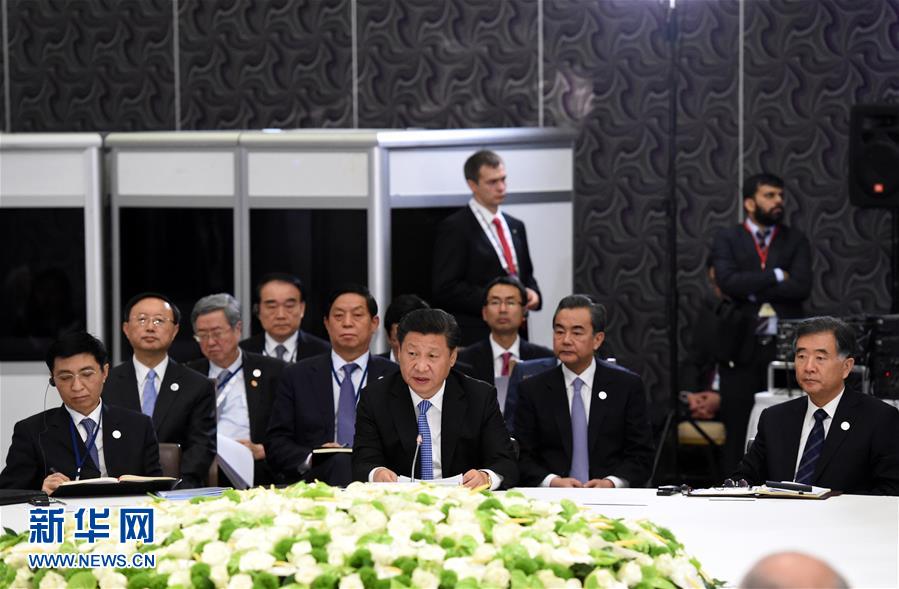  11月15日，金磚國家領導人非正式會晤在土耳其安塔利亞舉行，中國國家主席習近平、俄羅斯總統普京、印度總理莫迪、南非總統祖馬、巴西總統羅塞夫出席。習近平在會上發表題為《開拓機遇應對挑戰》的重要講話。 新華社記者 饒愛民 攝 