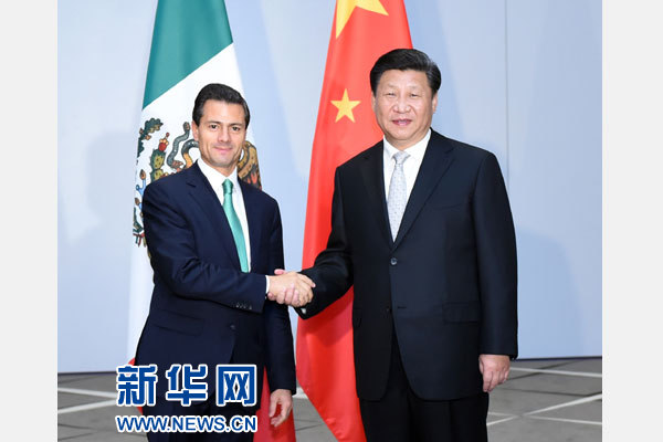 11月16日,國家主席習(xí)近平在土耳其安塔利亞會見墨西哥總統(tǒng)培尼亞。 新華社記者張鐸攝 11月16日,國家主席習(xí)近平在土耳其安塔利亞會見墨西哥總統(tǒng)培尼亞。 新華社記者張鐸攝