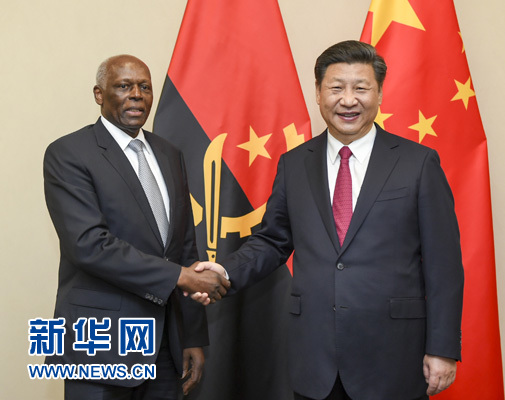 12月3日,國家主席習近平在約翰內(nèi)斯堡會見安哥拉總統(tǒng)多斯桑托斯。 新華社記者 謝環(huán)馳 攝 12月3日,國家主席習近平在約翰內(nèi)斯堡會見安哥拉總統(tǒng)多斯桑托斯。 新華社記者 謝環(huán)馳 攝