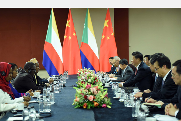 12月4日,國家主席習近平在約翰內斯堡會見科摩羅總統伊基利盧。 新華社記者 張鐸 攝
12月4日,國家主席習近平在約翰內斯堡會見科摩羅總統伊基利盧。 新華社記者 張鐸 攝