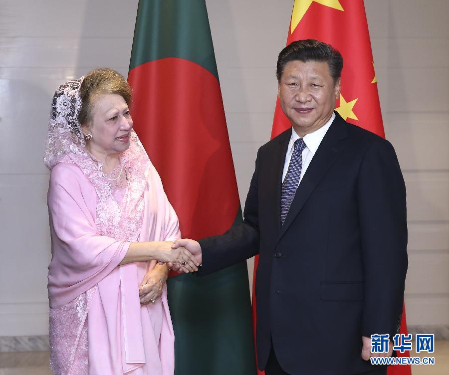 10月14日，國家主席習近平在達卡會見孟加拉國民族主義黨主席卡莉達·齊亞。  新華社記者龐興雷攝 