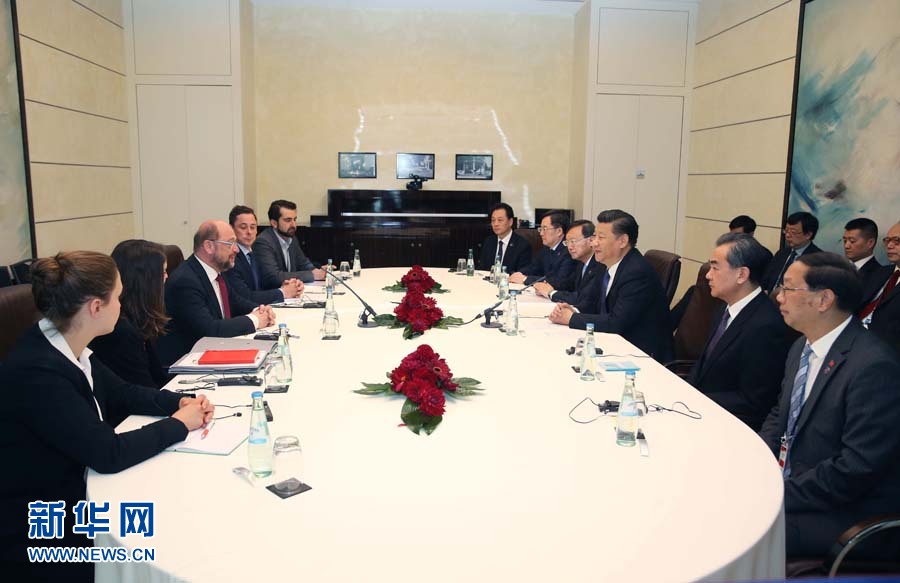 7月6日,國家主席習(xí)近平在柏林會見德國社會民主黨主席舒爾茨。新華社記者 姚大偉 攝 7月6日,國家主席習(xí)近平在柏林會見德國社會民主黨主席舒爾茨。新華社記者 姚大偉 攝