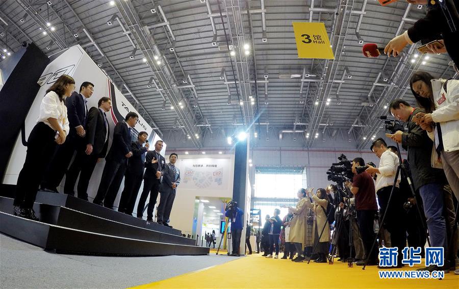 (新華全媒頭條·聚焦進(jìn)口博覽會·圖文互動)(22)海納百川 利達(dá)天下——首屆中國國際進(jìn)口博覽會巡禮