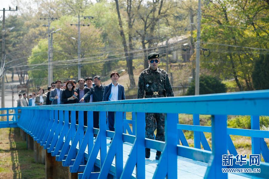 (國際·圖文互動)(2)通訊:“我們會與朝方士兵互道早安”——板門店會晤一周年再訪“半島和平新起點”