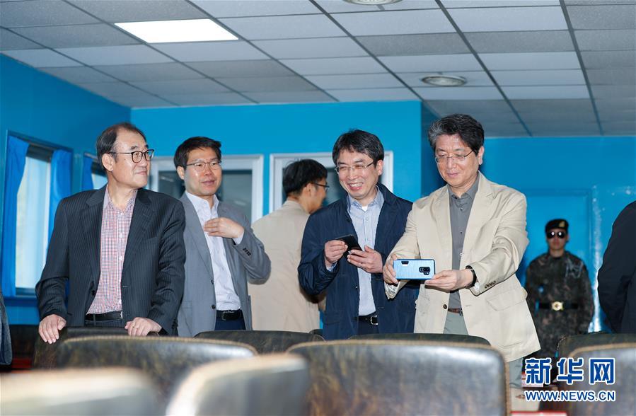 (國際·圖文互動)(3)通訊:“我們會與朝方士兵互道早安”——板門店會晤一周年再訪“半島和平新起點”