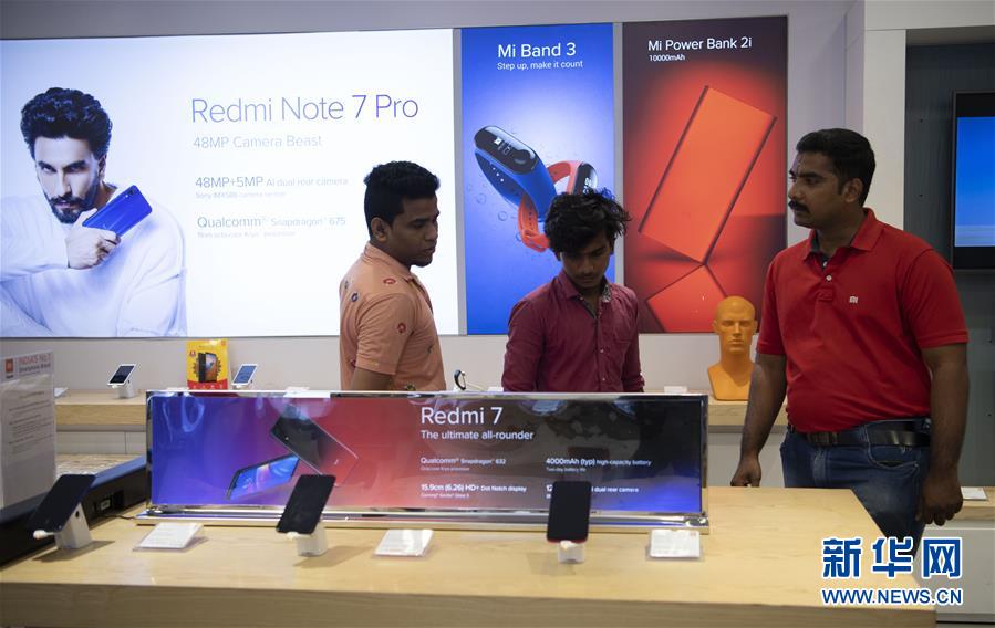 （習近平出訪配合稿·圖文互動）（5）特稿：電影、瑜伽、智能手機——中印兩個文明古國交往“新故事”