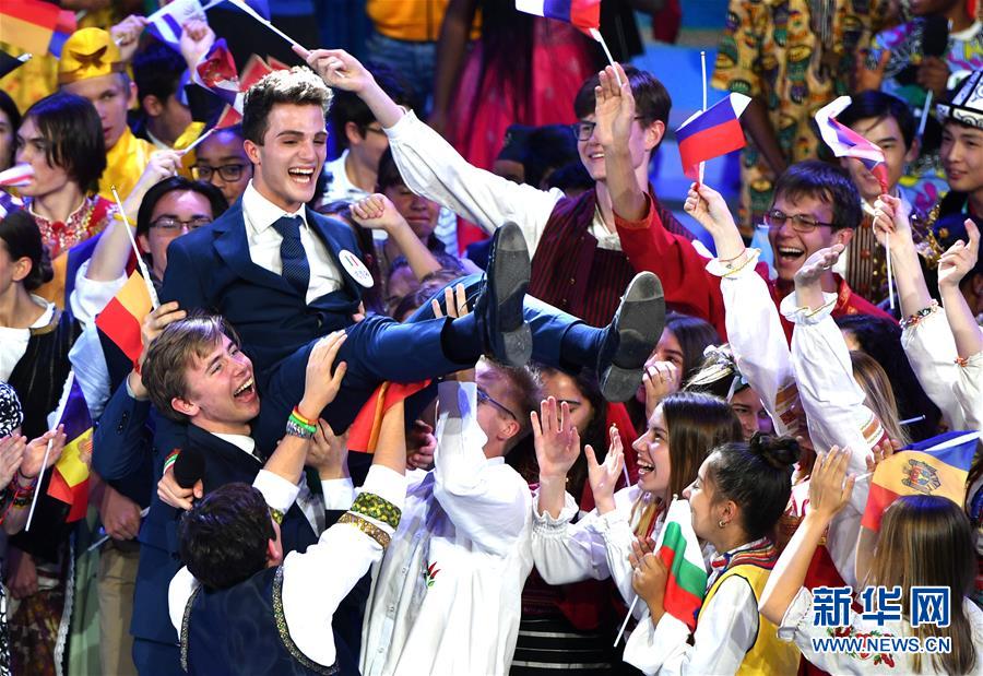 (文化)(5)第十二屆“漢語橋”世界中學(xué)生中文比賽決賽在鄭州落幕