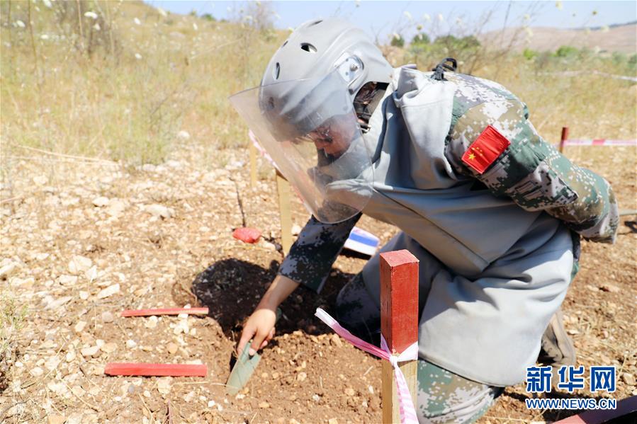 (國際·圖文互動)(2)她們在雷場成長——記中國赴黎維和掃雷女兵