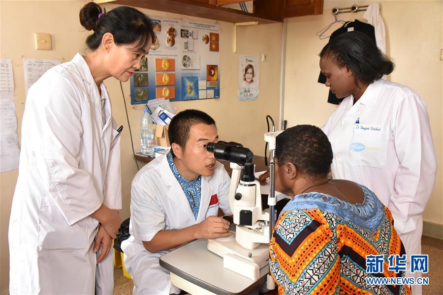 (國際·圖文互動)(4)通訊:《中喀一家人》——贈別中國醫療隊員的非洲旋律