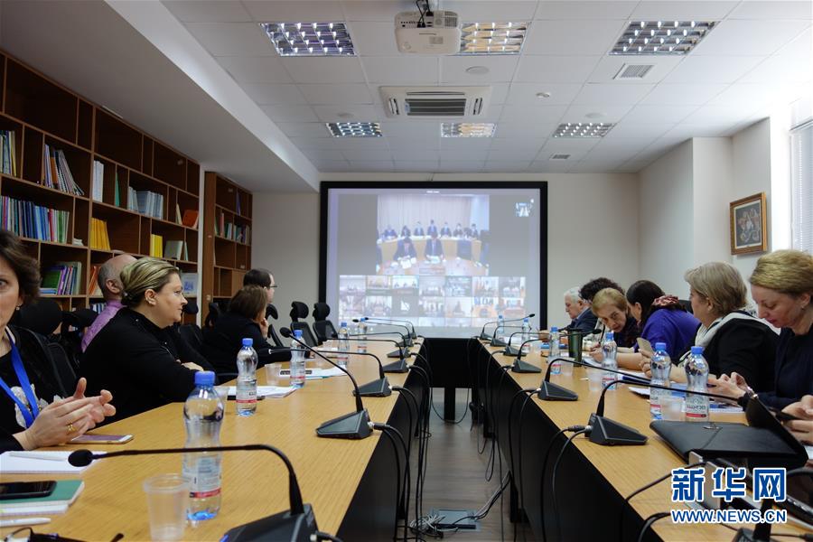 (國(guó)際)(1)中國(guó)同歐亞和南亞地區(qū)國(guó)家舉行新冠肺炎疫情防控問(wèn)題視頻會(huì)議