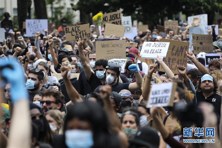 (國際)(3)紐約民眾紀念喬治·弗洛伊德