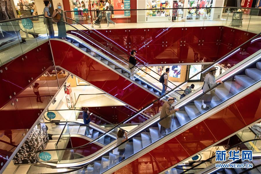 (國際疫情)(6)法國開始執行封閉公共場所強制戴口罩法令