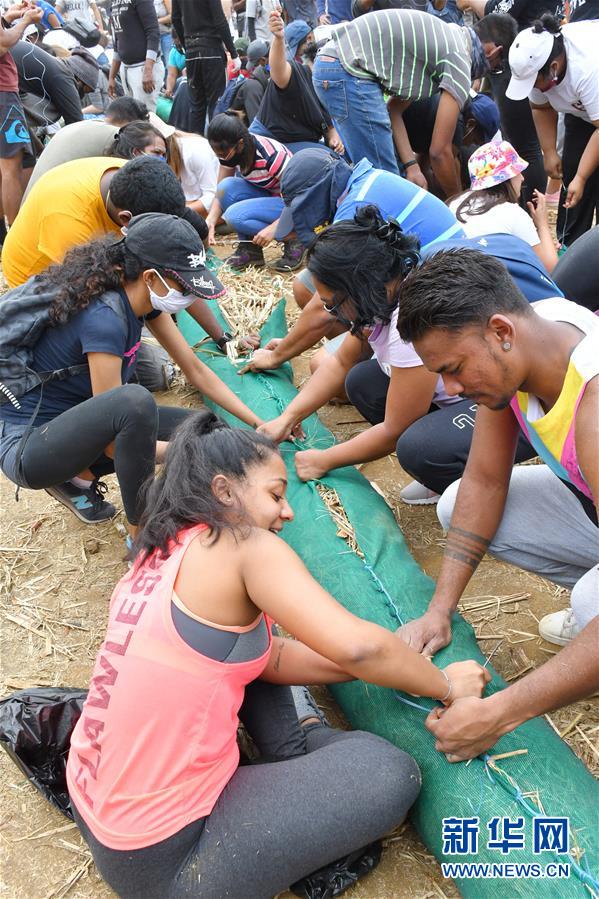 (國際)(5)毛里求斯總理稱擱淺貨船已停止漏油 但船體有進一步破裂風險