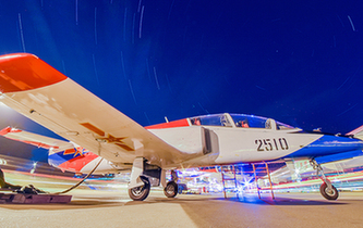 夜航｜戰(zhàn)鷹試翼，有你想不到的美